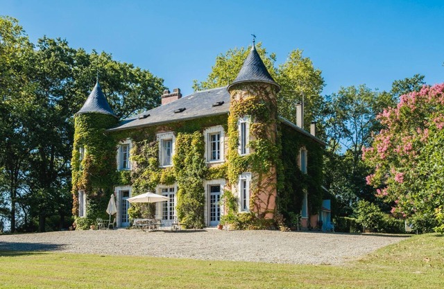 Chateau Bellevue - Ocho Habitaciones , Capacidad 16