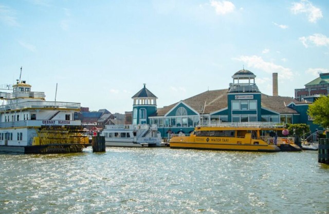 Check out Old Town Waterfront! Pleasant Stay, Unit w/ Balcony! Onsite Starbucks