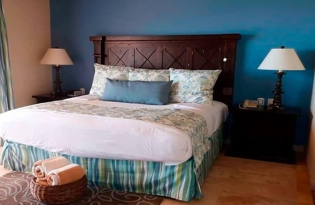 Cheerful 3BR Monte Cristo Ocean View Villa