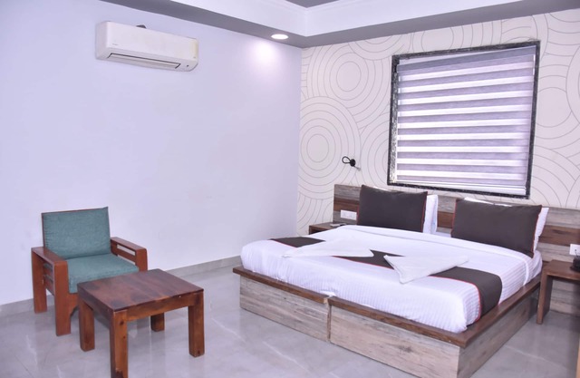 Chhavi Hotels