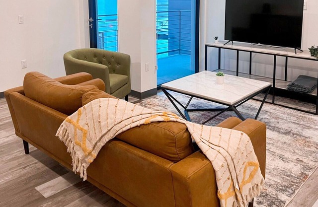 Chic 1BR Art District Hideout
