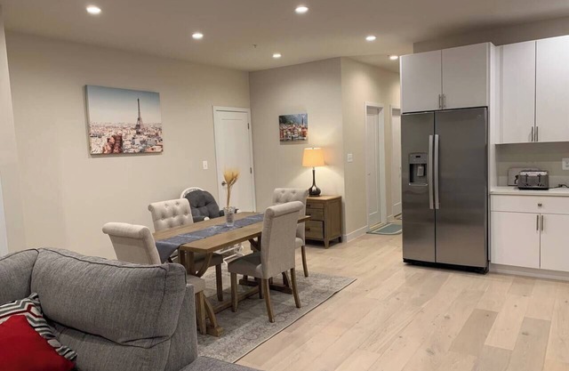 Moderno Apto 2 HAB en Zona Tranquila DC con Estac. Gratis cerca del Capitol Hill