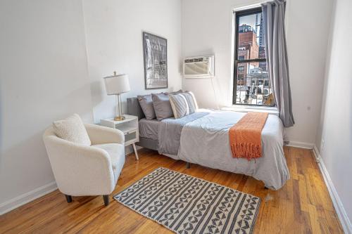 Chic 2BD Upper East Side Retreat