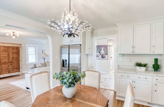 Fully Furnished, Cozy 4-bedroom retreat in University Heights