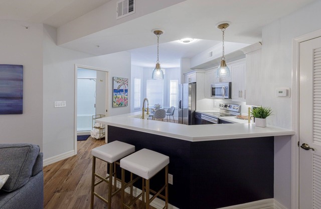 Recently renovated, fabulous condo! W/ plaza views this is luxury at its finest