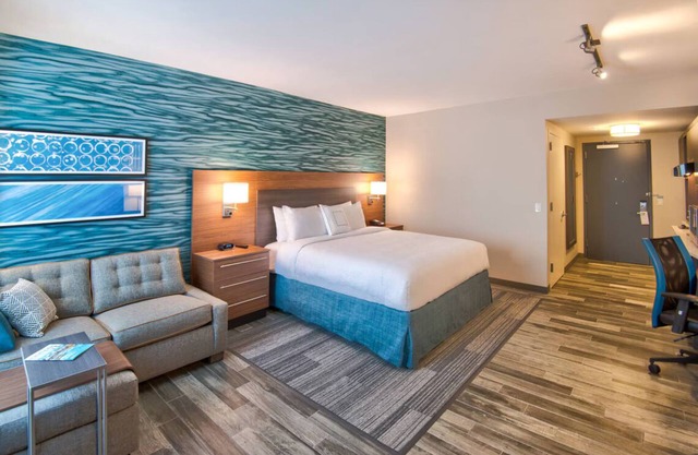 Chic & Comfortable Stay | 3 Units | Pool | Spacious Suites