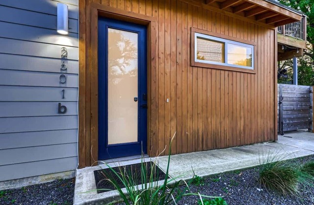 Chic East Austin Home | Walkable w/Private Yard
