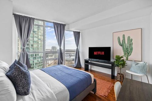 Chic Fort York Studio Cozy Retreat in Downtown TO