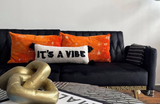 Modern Cozy Loft-5.7 miles from Little League International World Series Complex