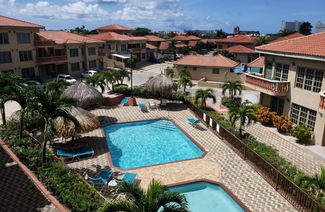 Complejo cerrado condominio para niños cerca de Palm Beach