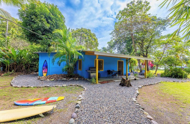 Chill Surf Getaway, 1 Min Walk to the Beach
