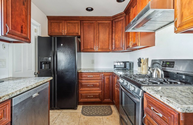 4 Bdrm Historic & Humble Adobe