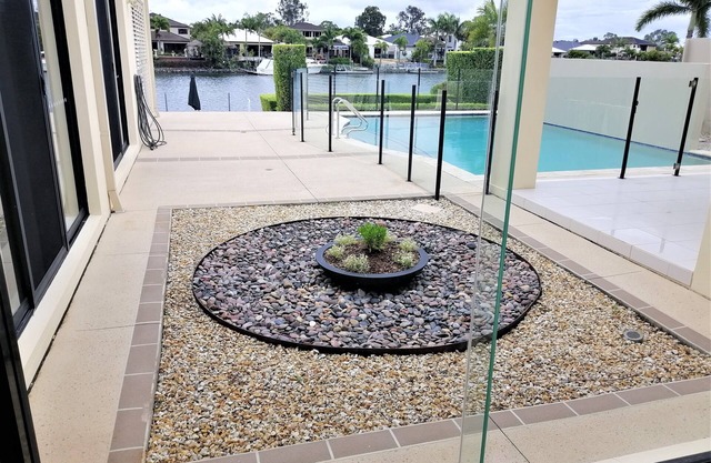 Luxe Entire Waterfront 5 bdrm Family Friendly Home 5 mins to Theme Parks