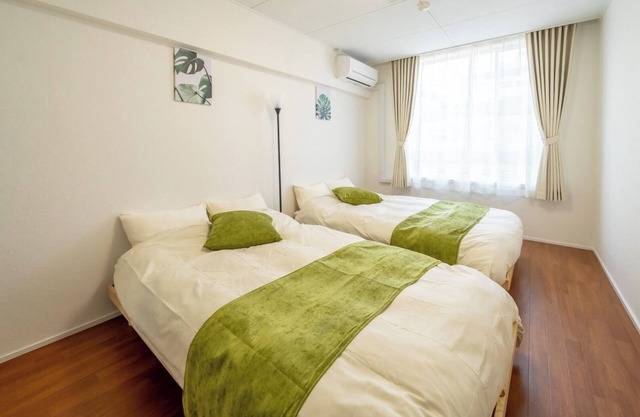 Classic Triple Room 304 / Osaka Ōsaka