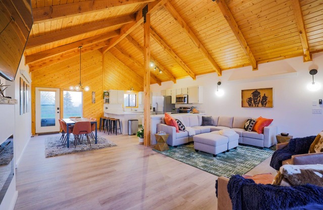 Clean and Chic Mountain Home w/ Stunning Teton Views