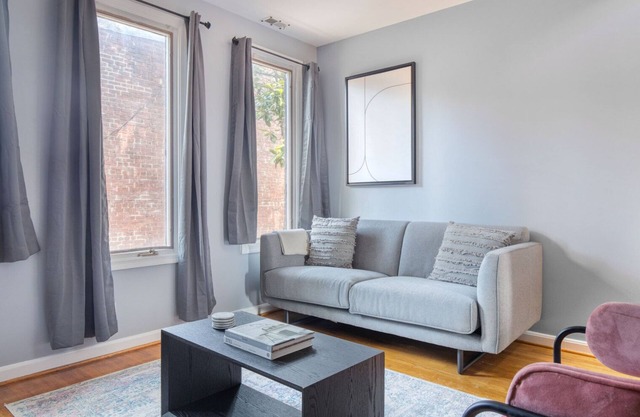 Clean Georgetown 2BR w/ W/D, nr Embassy Row & Nightlife, by Blueground