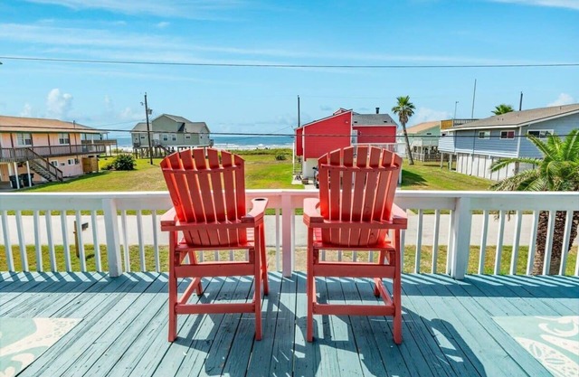 Close to All Things Beachy! Ocean View!