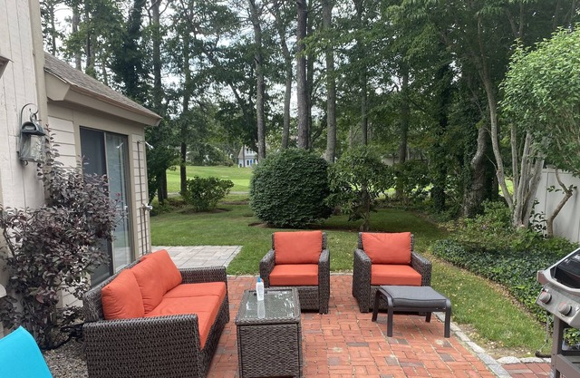 Close to Beach, new Hot Tub, and on Golf course - patio home on Cape Cod