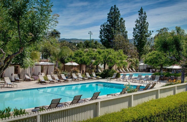 Close to Napa Valley Wine Train! Premium Amenities Onsite, Pool, FREE Parking!