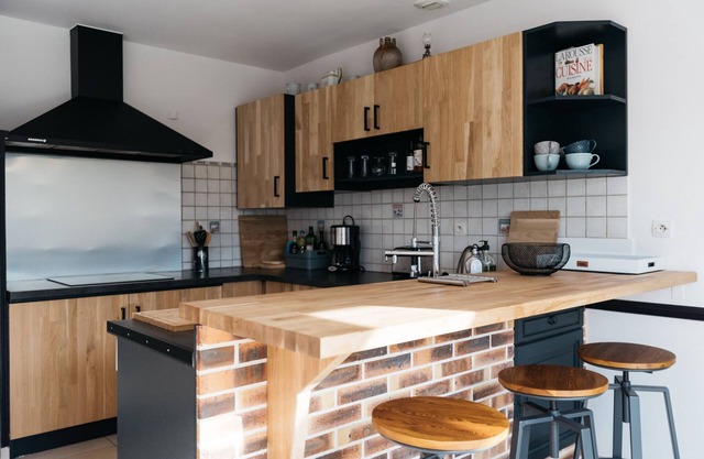 Close to the beaches, large house with garden