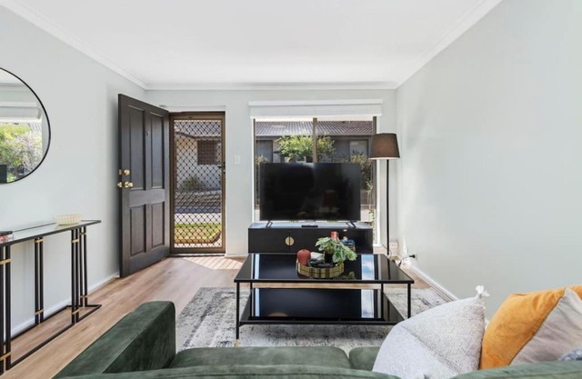 Coastal Elegance A Luxurious Dreamy Escape
