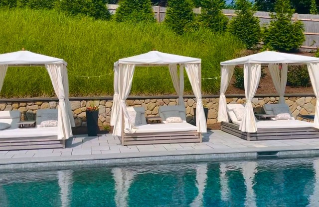 Coastal home w/ saltwater pool, private beach access & chef's kitchen - dogs OK