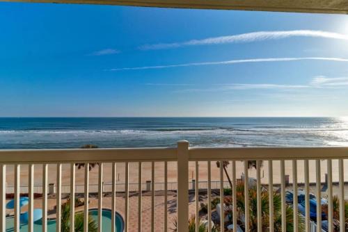 Coastal Views Spacious Beachfront Condo