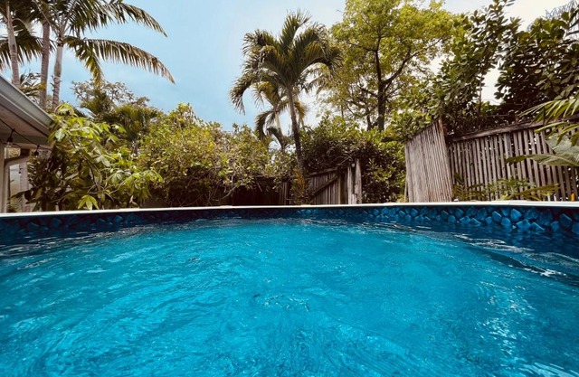 Coconut Grove Home POOL Close to Beaches, Restaurants and Bars