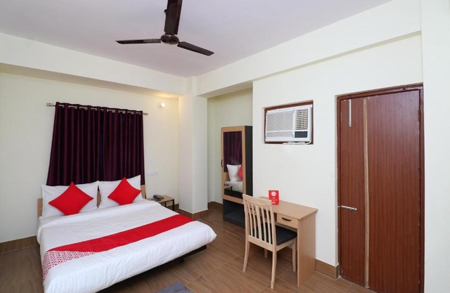 Collection O 74428 Hotel Pranjal Inn Bailey Rd