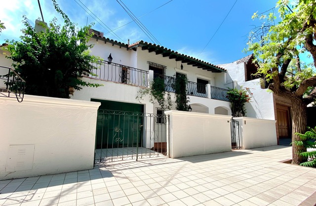 Casa Colonial en Mendoza! | 9 Personas