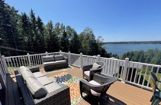 Combo unit, new house and updated cottage on same property ~ in Harpswell