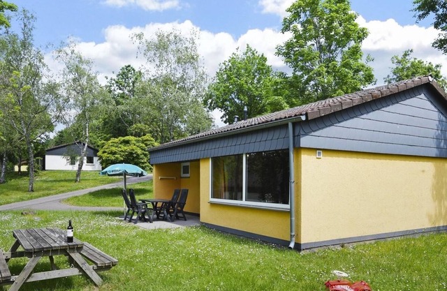 Comfort 4-person children's bungalow in the holiday park Landal Warsberg