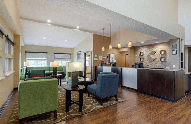 Comfort Suites DFW Airport