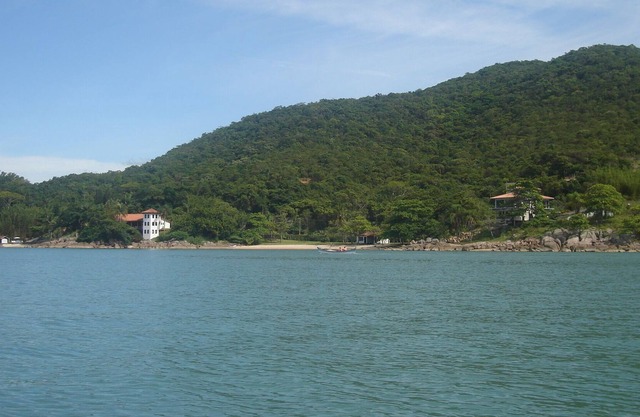 Confortable Casa orillas del agua y la playa frente Florianópolis