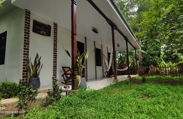 Agradable casa de 2 habitaciones en Chinandega