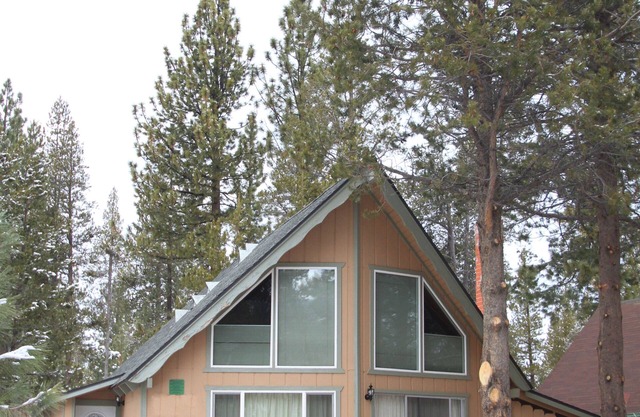 Cómoda, acogedora cabaña Tahoe 3BR / 2BA - con Wifi