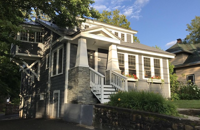 Confortable casa recientemente renovada en el corazón de la ciudad!