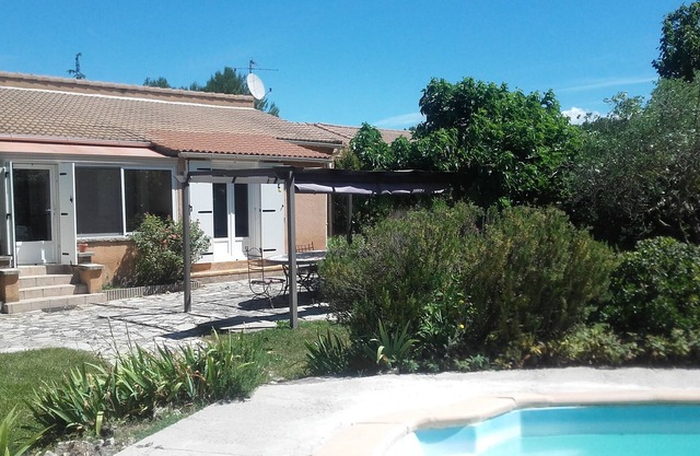 Cómodo Villa 8 personas con piscina