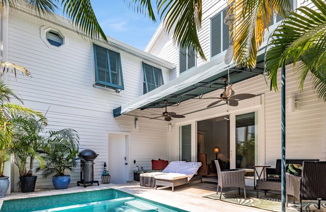 COMFORTABLY NUMB ~ 2 Bedroom, 2.5 Bathroom Home in Old Town w/ Pool!