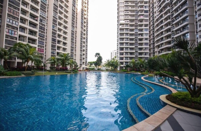 Comfy 3BR Apt in Danga Bay, Free Parking, Sea View