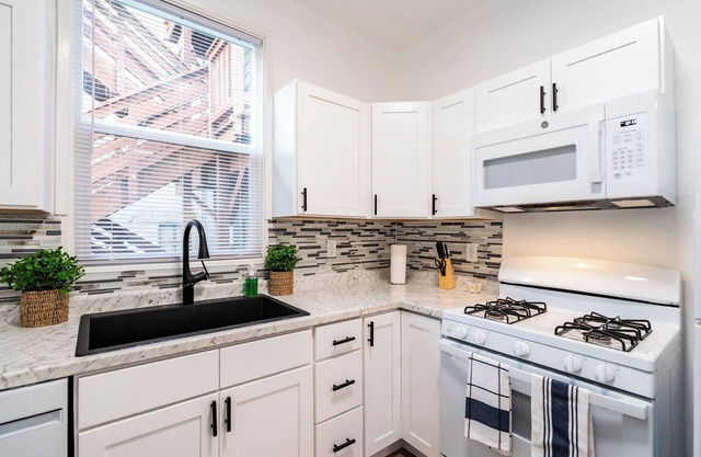 Comfy apartment close to Convention center