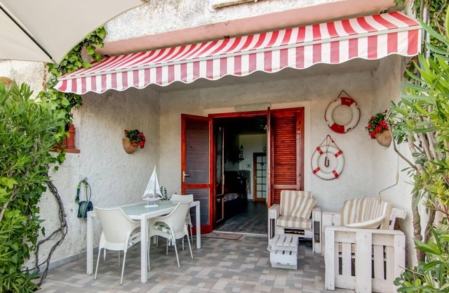 Casa de vacaciones confortable con jardín