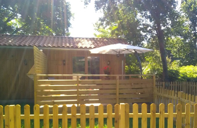 Completamente nuevo chalet / cabaña junto al lago