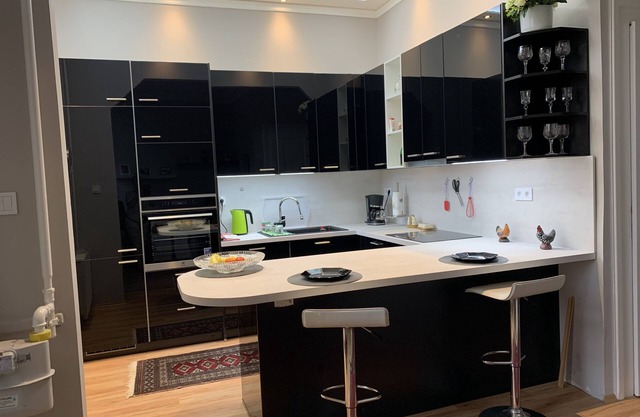 Completely refurbished, renovated bright apartment!!!