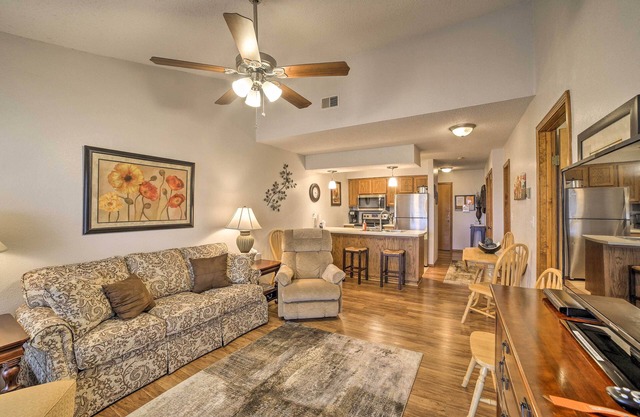 ¡NUEVO! Acogedor condominio 2mi de Silver Dollar City!