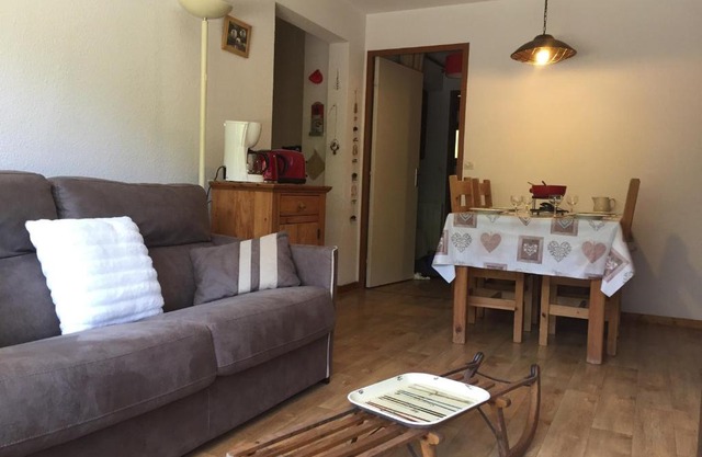 Confortable 3 pièces, départ ski, parking, WiFi, La Clusaz - FR-1-459-38