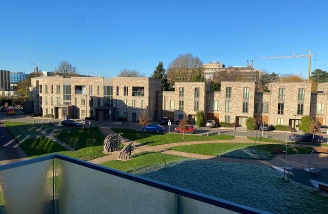 Contemporary 2 Bed Apt;10 mins walk :Addenbrookes/Papworth