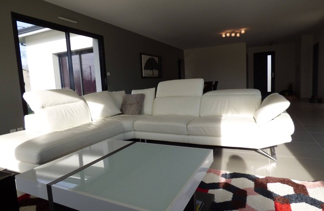 CONTEMPORANEA CASA PISCINA CLIMATIZADA