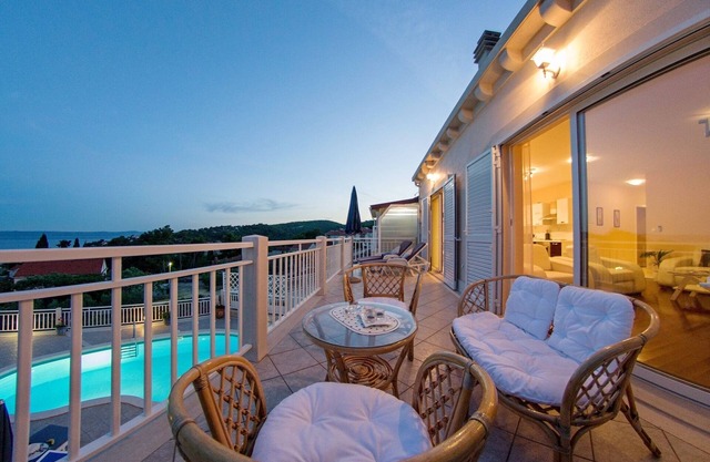 Contemporary villa with sea view and private pool, up to 18 persons