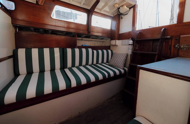 Cool 1-bedroom boat in Marina del Rey